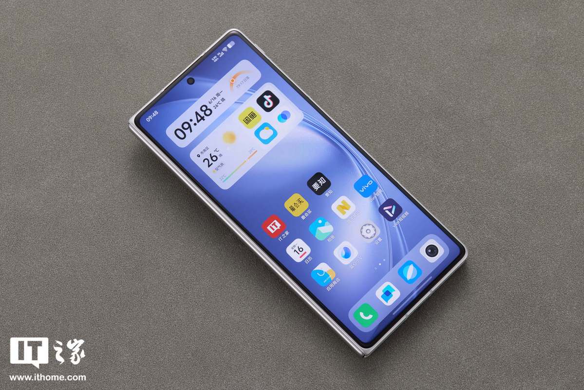 全球最轻+全球首款三防折叠屏！vivo X Fold5突破行业极限