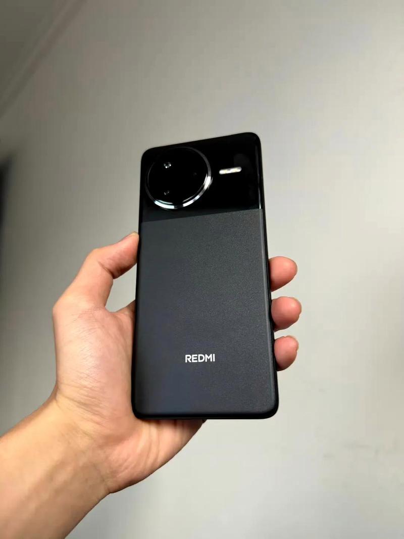 REDMI双K魔王来袭 卢伟冰：竞争力非常强