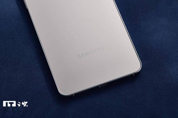 三星Note5概念设计：双曲面侧屏+全金属